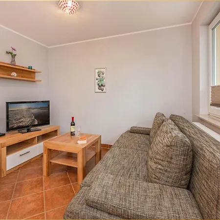 Tema 8 Apartman
